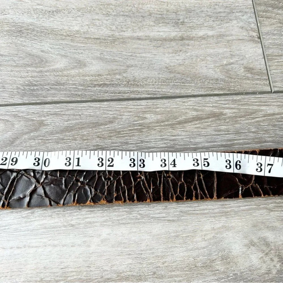 Aldo Rhinestones Distressed Leather  Belt Made in Canada - Picture 14 of 16